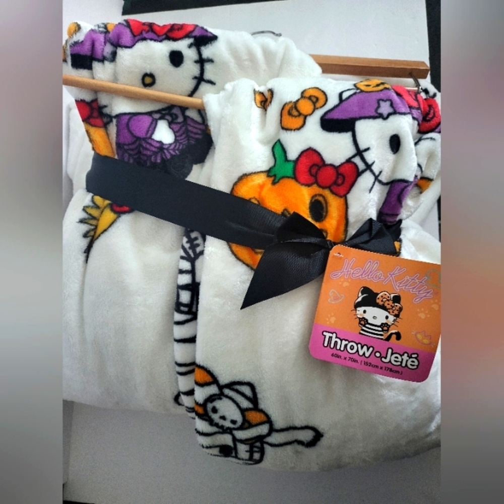 Pack of 2 blankets - Brand new with tags Hello Kitty Halloween